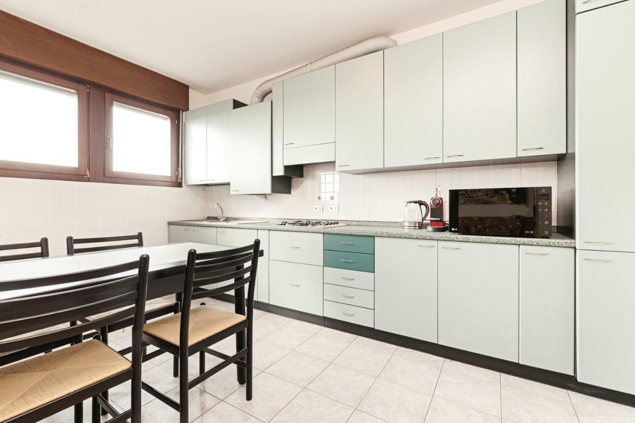 Апартаменты Colourful Flat Borgo Roma Верона Экстерьер фото