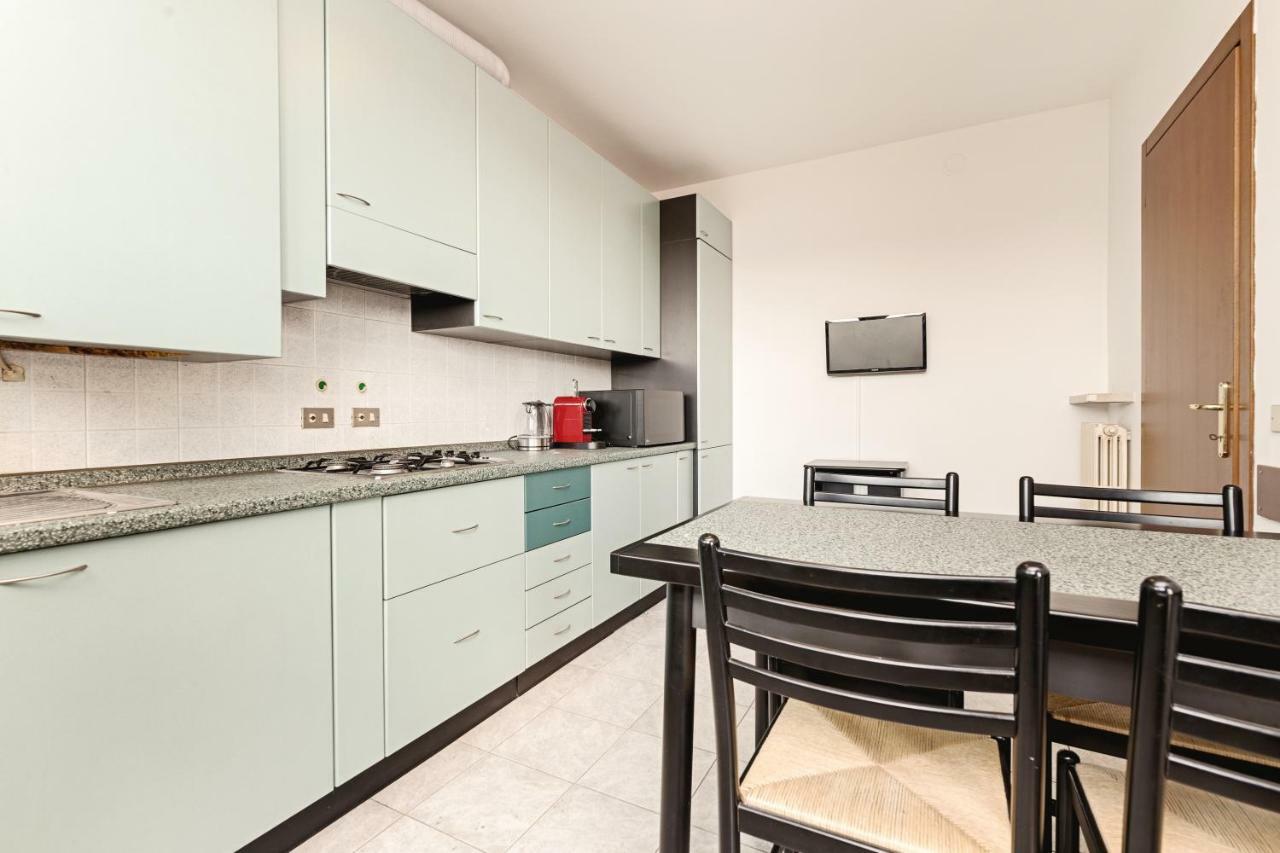 Апартаменты Colourful Flat Borgo Roma Верона Экстерьер фото